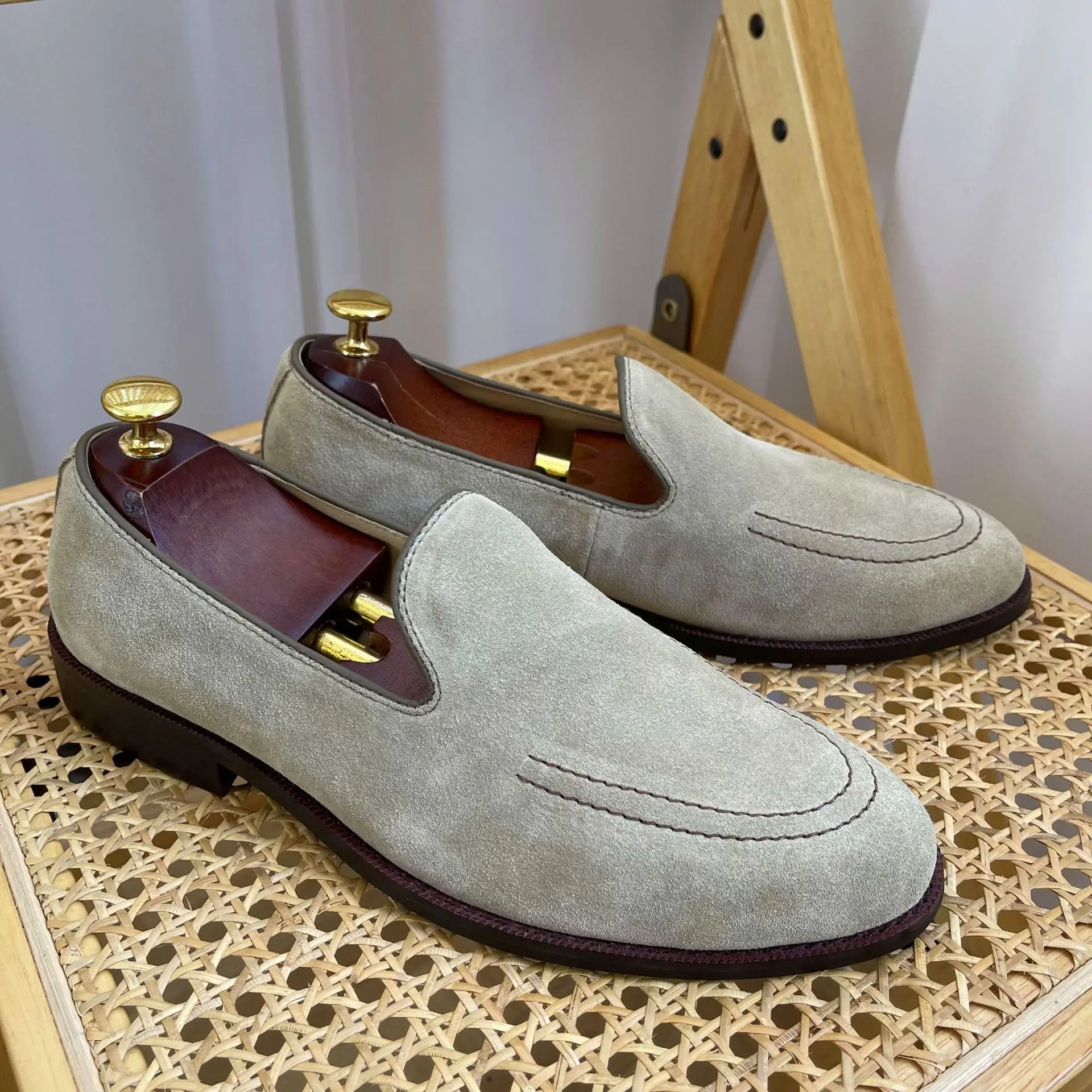 Весенне-летняя мужская обувь из коровьей замши на одну ногу с круглым носком, удобная и простая обувь Lefu, деловая повседневная мужская обувь