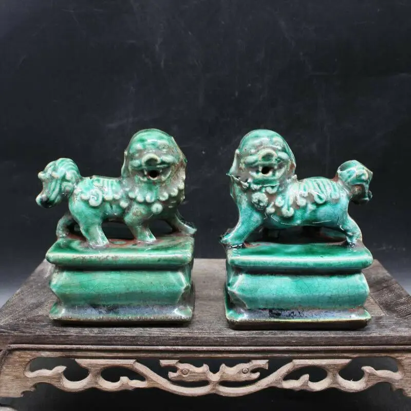 Китайский фарфор A Pair с зеленой маркировкой Коллекция Foo Dog Palace Lions