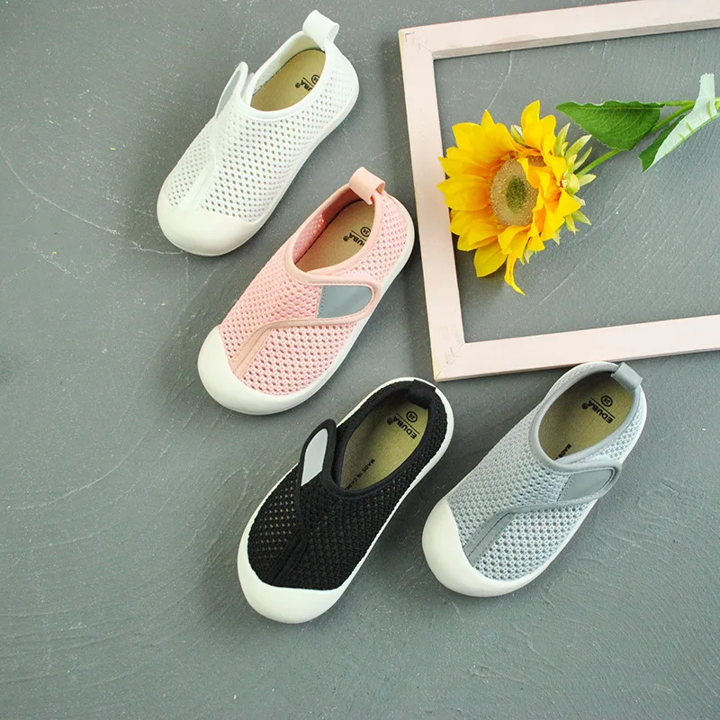 Летние новинки 2021 года, полая дышащая детская обувь из сетки, повседневная обувь для мальчиков и девочек на мягкой подошве, обувь для малышей
