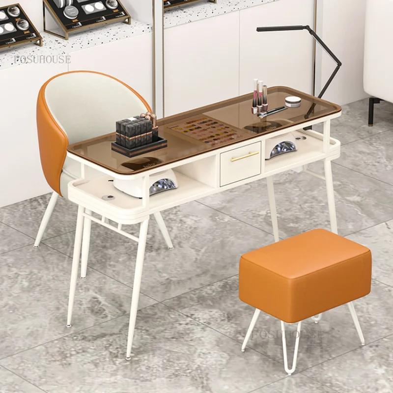 Экономичный Модный Маникюрный стол Маникюрный салон Профессиональный маникюрный стол Мебель для салона со стеклянной столешницей Маникюрный стол и набор стульев